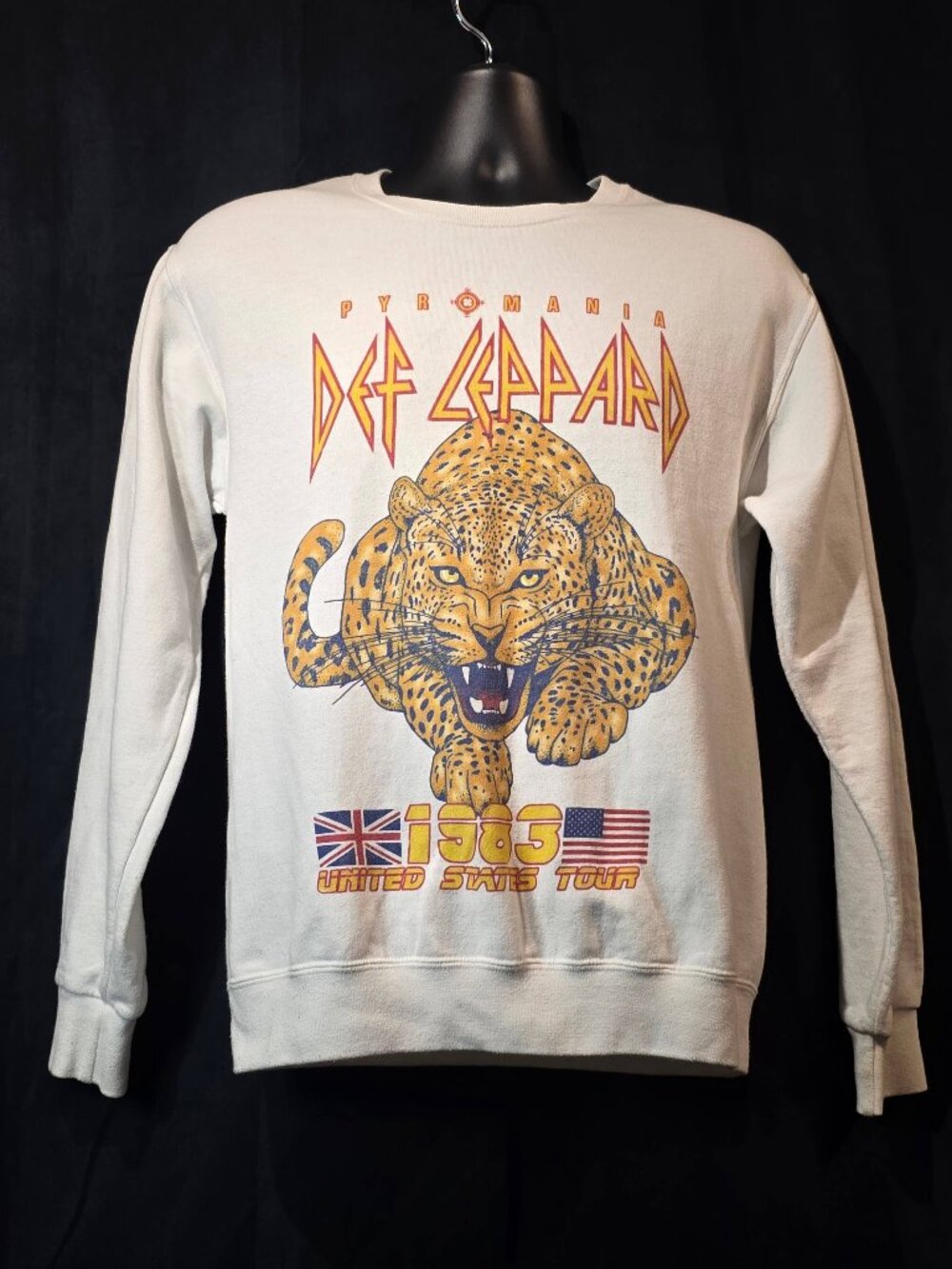 Def Leppard Pyromania 1983 US Tour Roaring Leopard Cream Sweatshirt - Size S